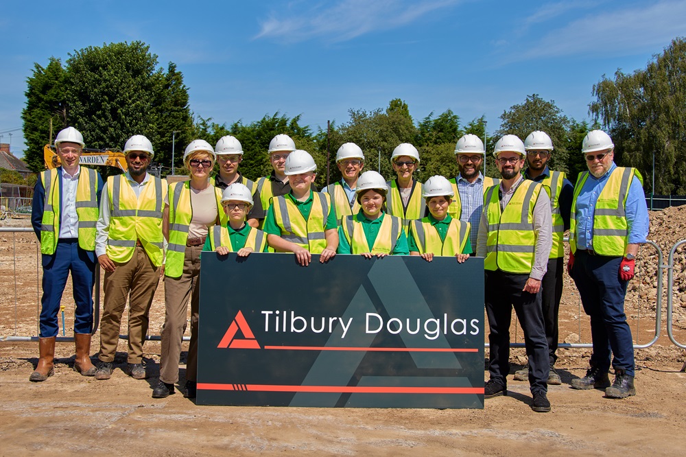 CIT, Tulip, DfE, Tilbury Douglas, and Tulip pupils stand together